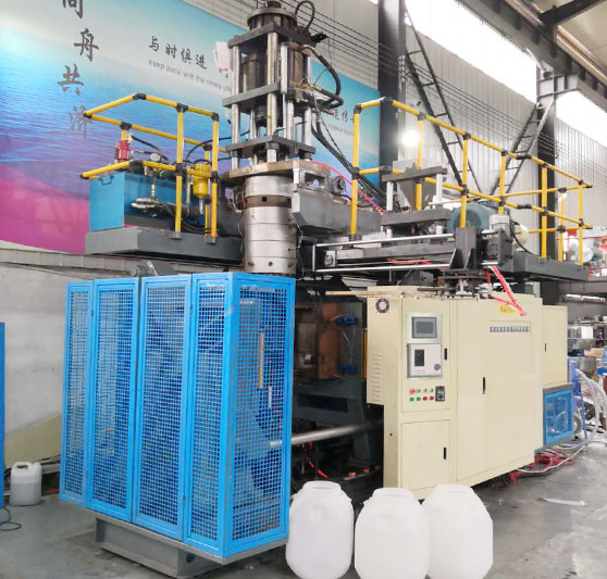 中空吹塑机的几大注意事项