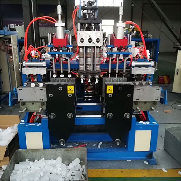 挤出中空吹塑成型机的操作步骤如何